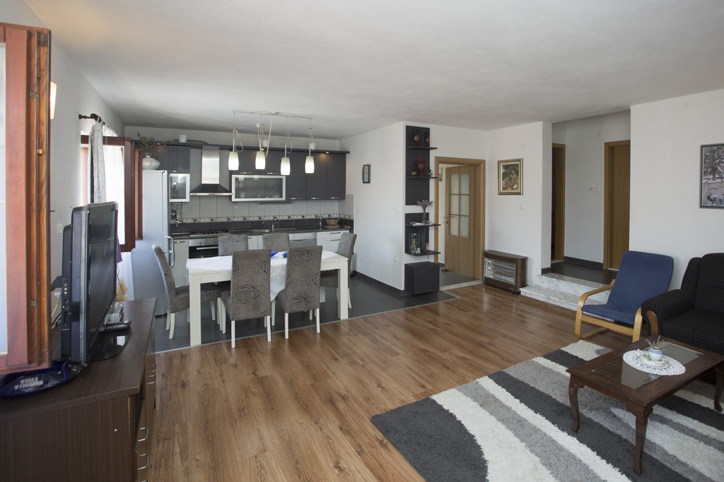 Apartmani Šeman APT2